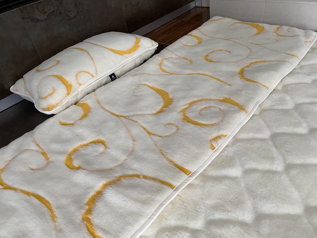 Pościel z wełny Kaszmir Gold Kaszmir Caro 140x200 + Materac wełniany